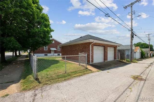 $349,900 | 5203 Schollmeyer Avenue, St. Louis, MO 63109