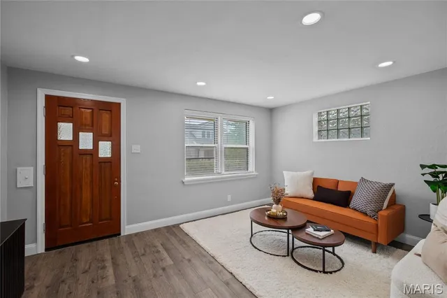 $349,900 | 5203 Schollmeyer Avenue, St. Louis, MO 63109