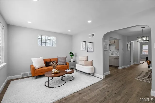 $349,900 | 5203 Schollmeyer Avenue, St. Louis, MO 63109