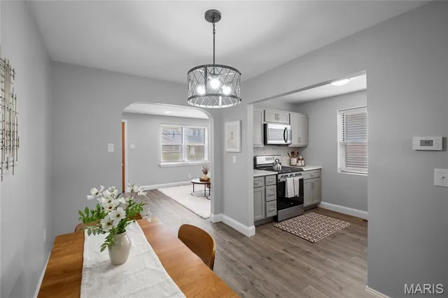 $349,900 | 5203 Schollmeyer Avenue, St. Louis, MO 63109