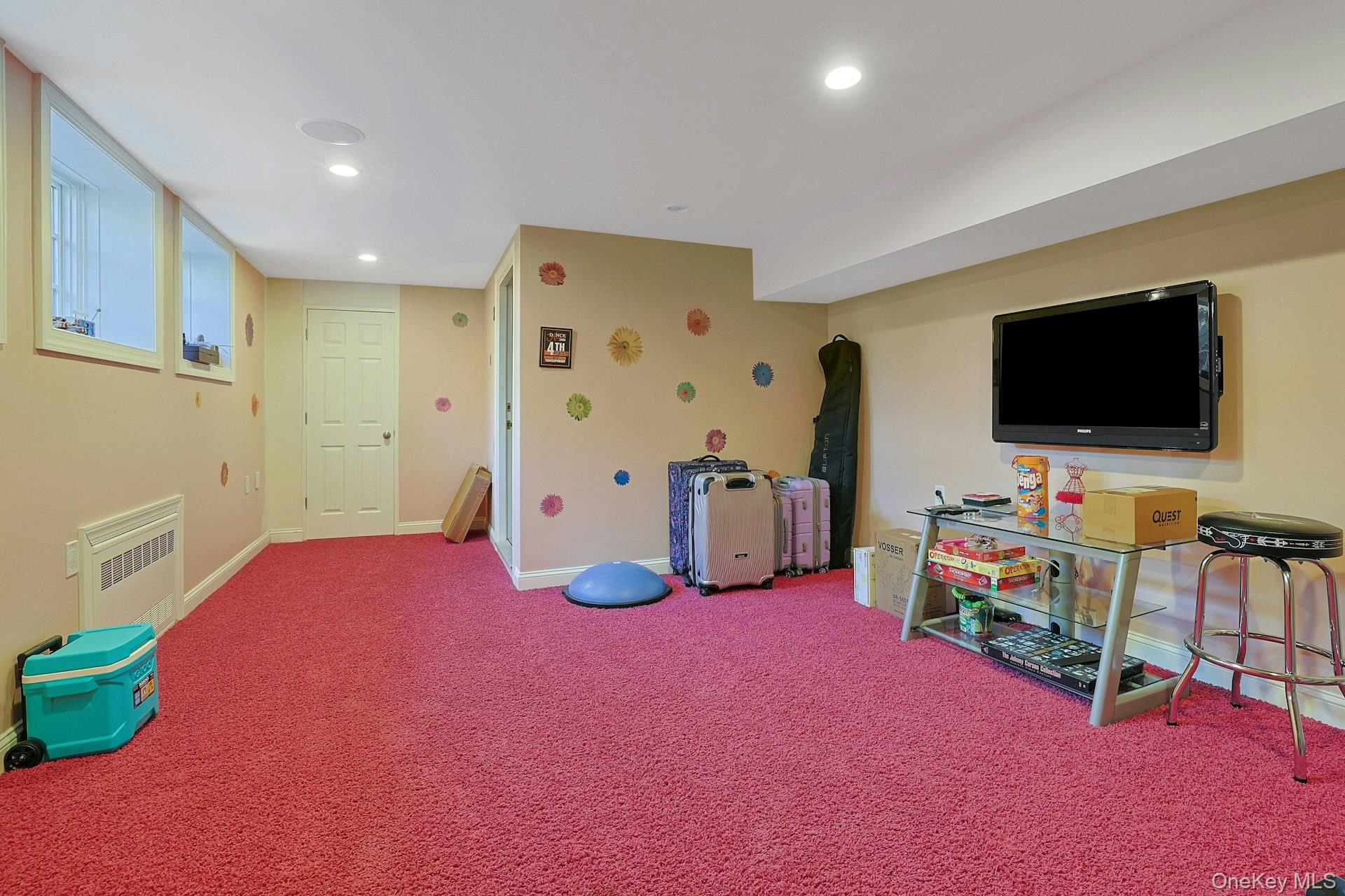 77 Deerhurst Road Scarsdale, NY 10583 - Photo 25 of 28 Gallery Image 25