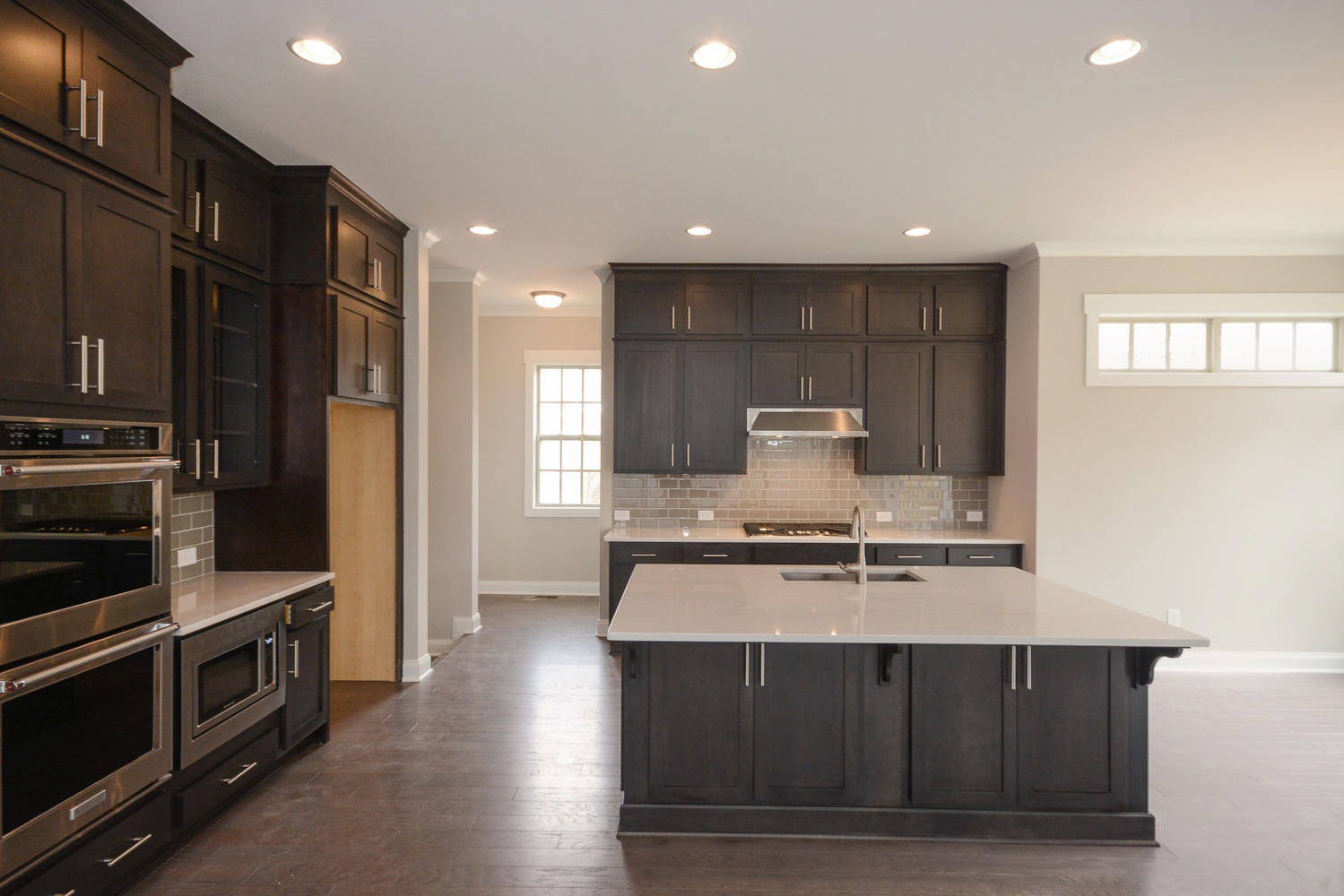 1092 Lyle Way Mount Pleasant, SC 29466 - Photo 3 of 22 Gourmet Kitchen