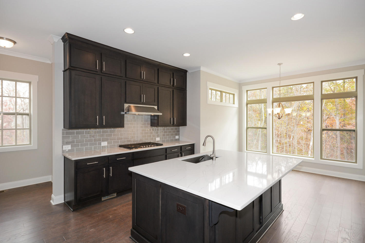 1092 Lyle Way Mount Pleasant, SC 29466 - Photo 6 of 22 Kitchen