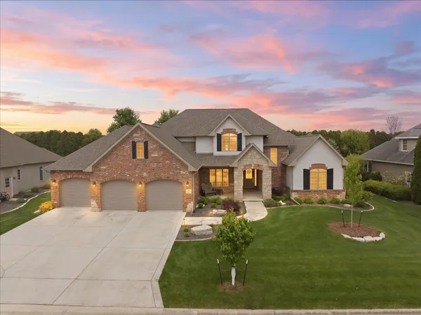 $1,200,000 | 34 Stonebrook Court, Bloomington, IL 61704