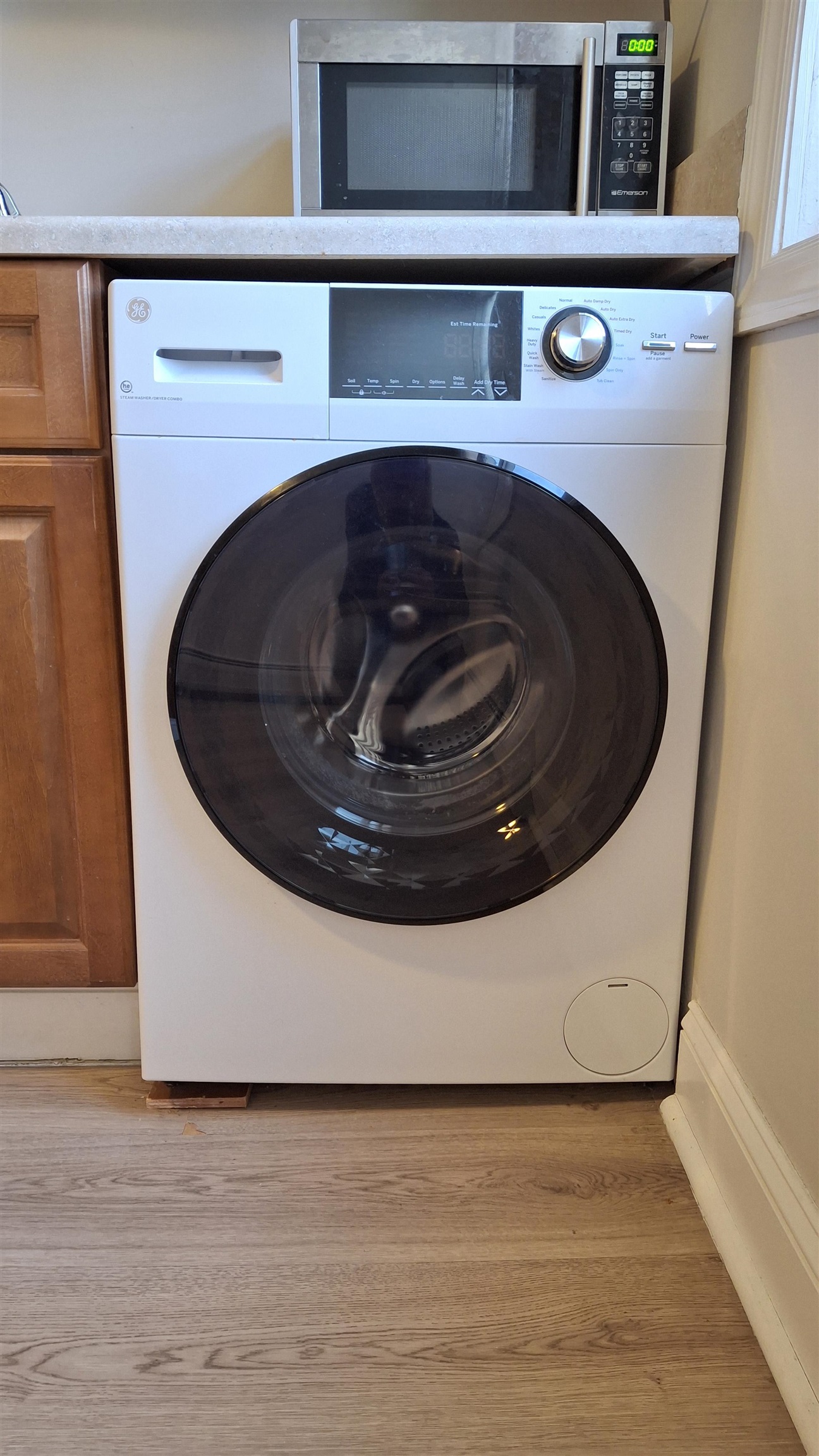 404 Madison Street, Unit 3L Hoboken, NJ 07030 - Photo 4 of 12 a utility room with washing machine