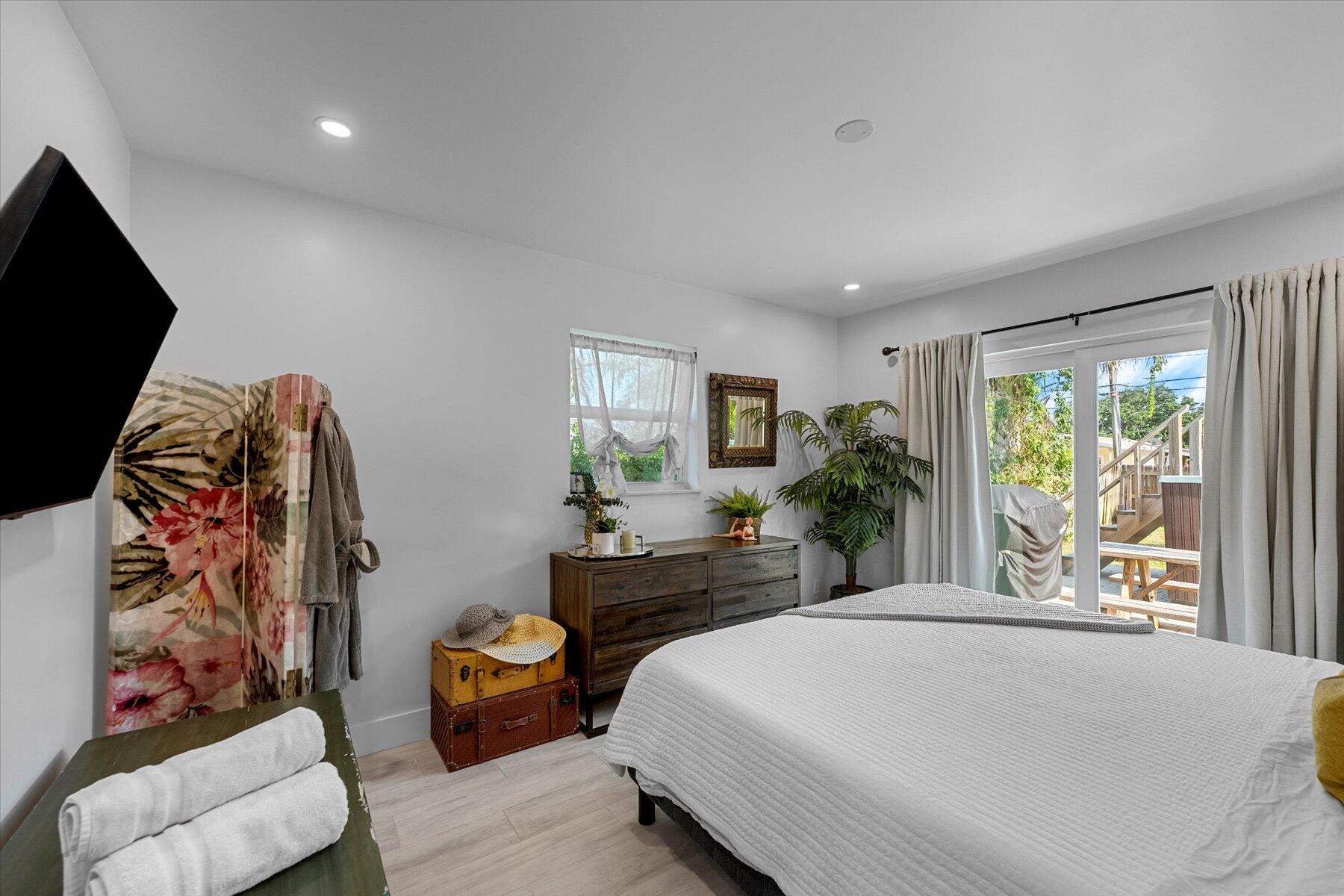 210 6th Street Jupiter, FL 33458 - Photo 20 of 36 20-DSC09479