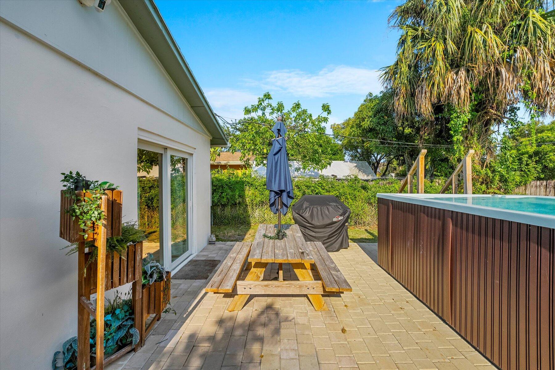 210 6th Street Jupiter, FL 33458 - Photo 25 of 36 29-DSC09579
