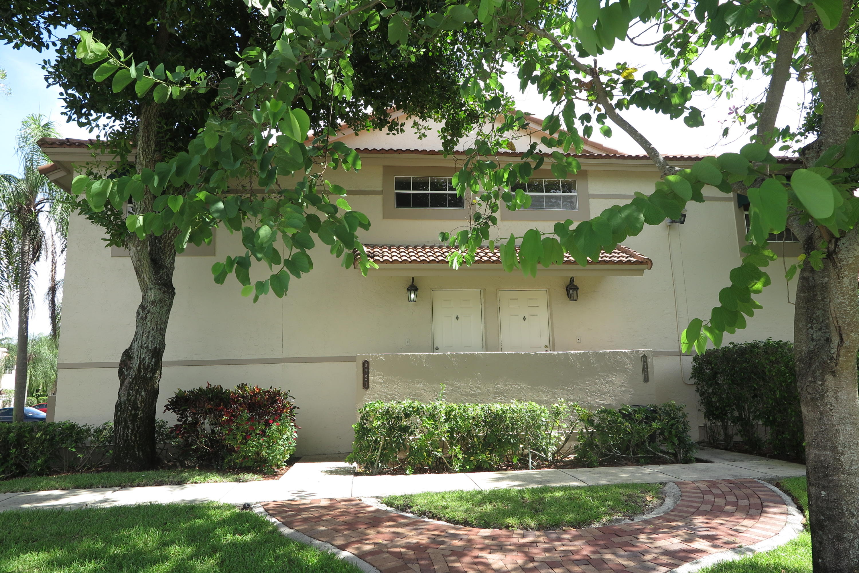 6721 Via Regina Boca Raton, FL 33433 - Photo 2 of 20 Front