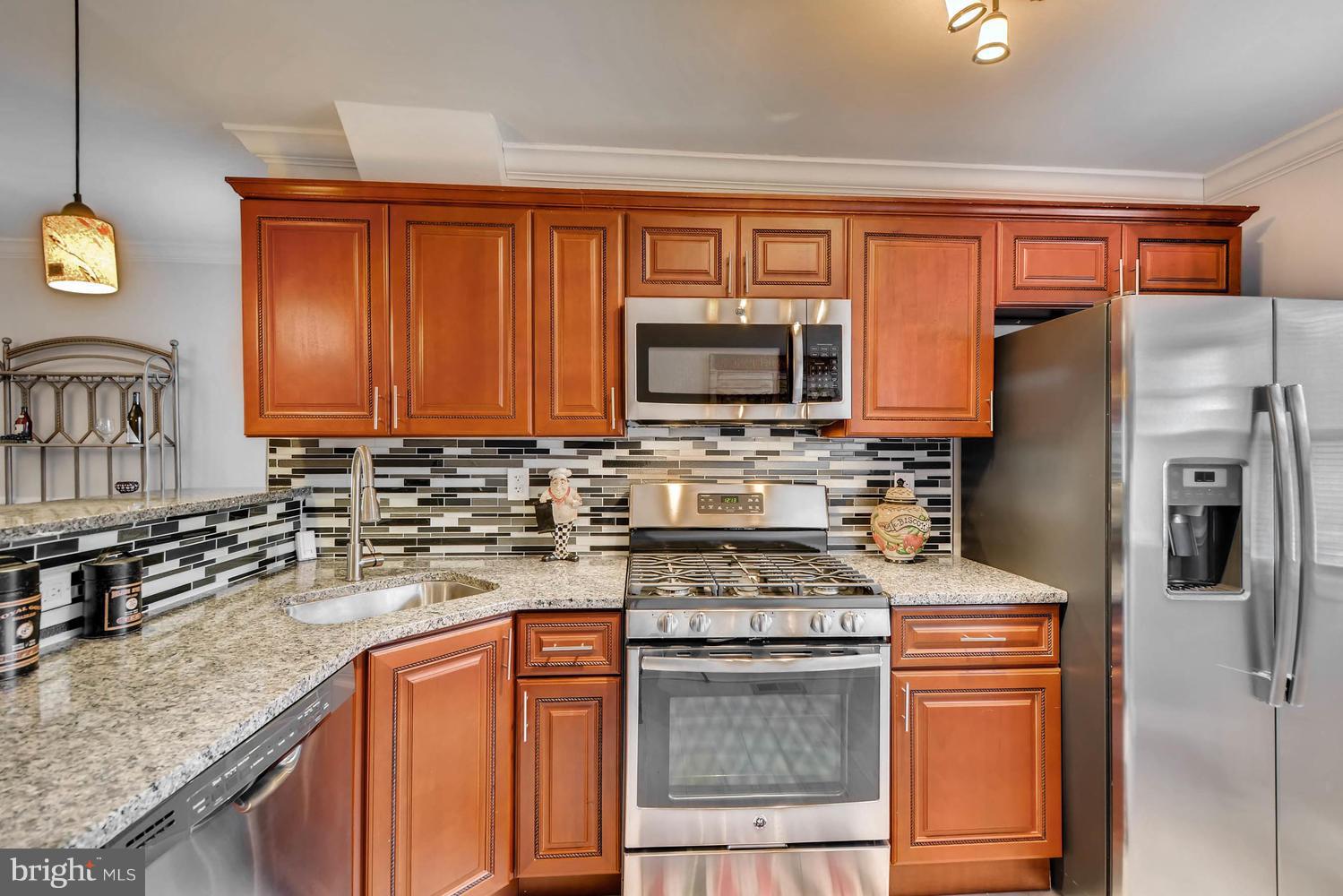 3706 Flowerton Road Baltimore, MD 21229 - Photo 14 of 30 Kitchen