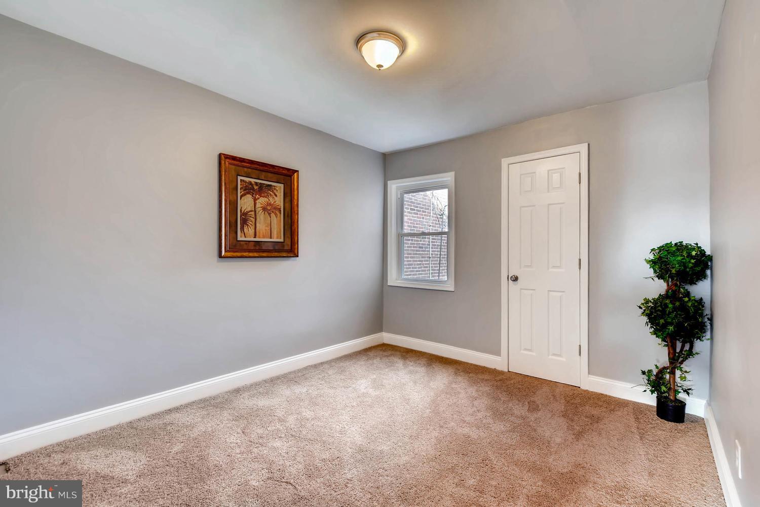 3706 Flowerton Road Baltimore, MD 21229 - Photo 22 of 30 Bedroom