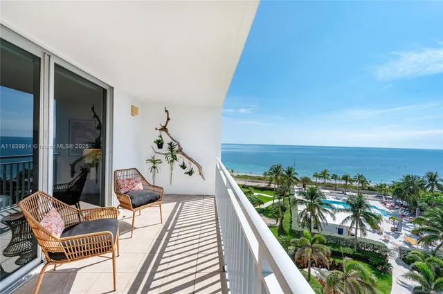 $2,300,000 | 609 Ocean Drive, Unit 8G, Key Biscayne, FL 33149