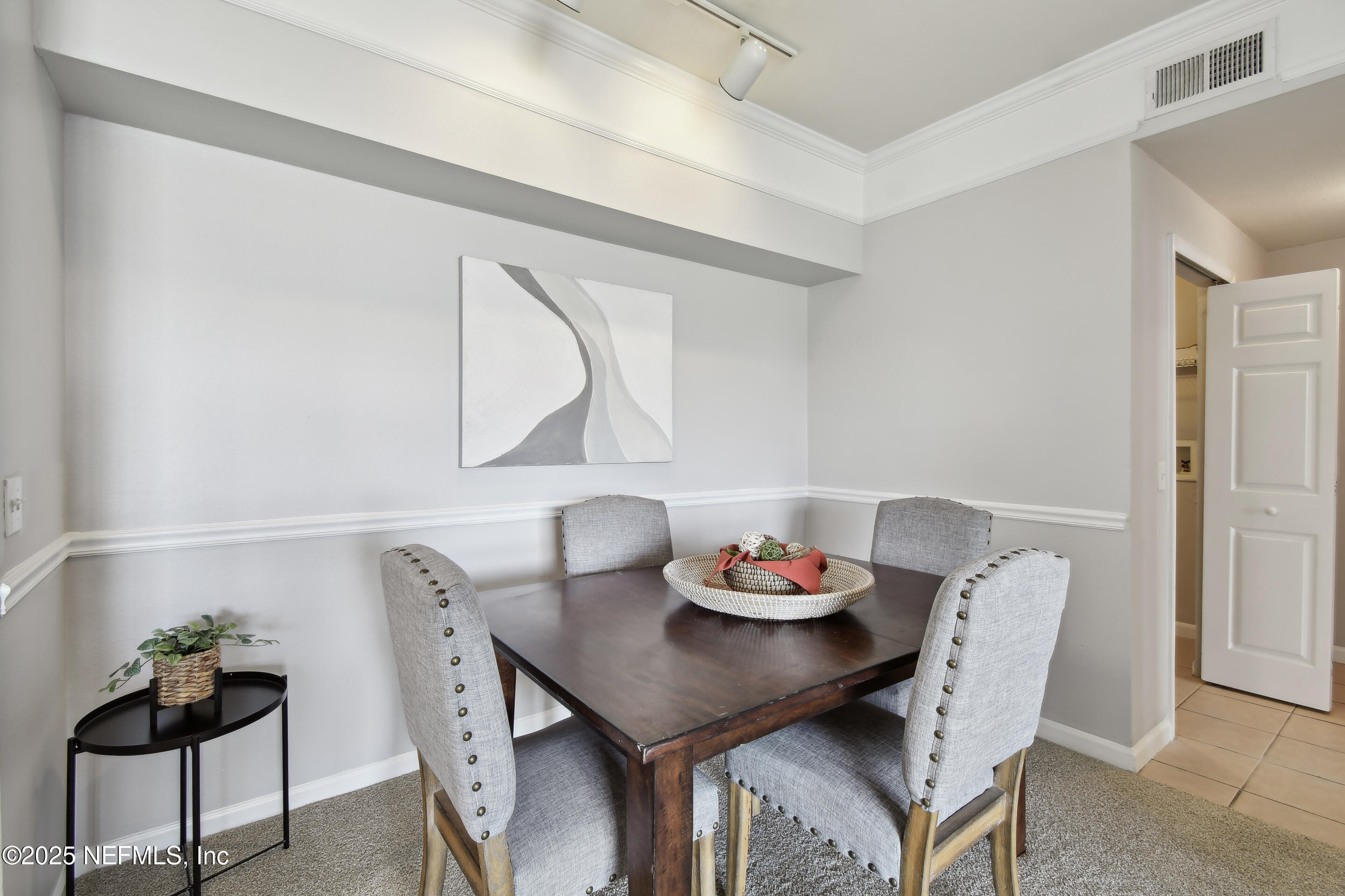 8550 Touchton Road, Unit 1118 Jacksonville, FL 32216 - Photo 15 of 39 Dining Area