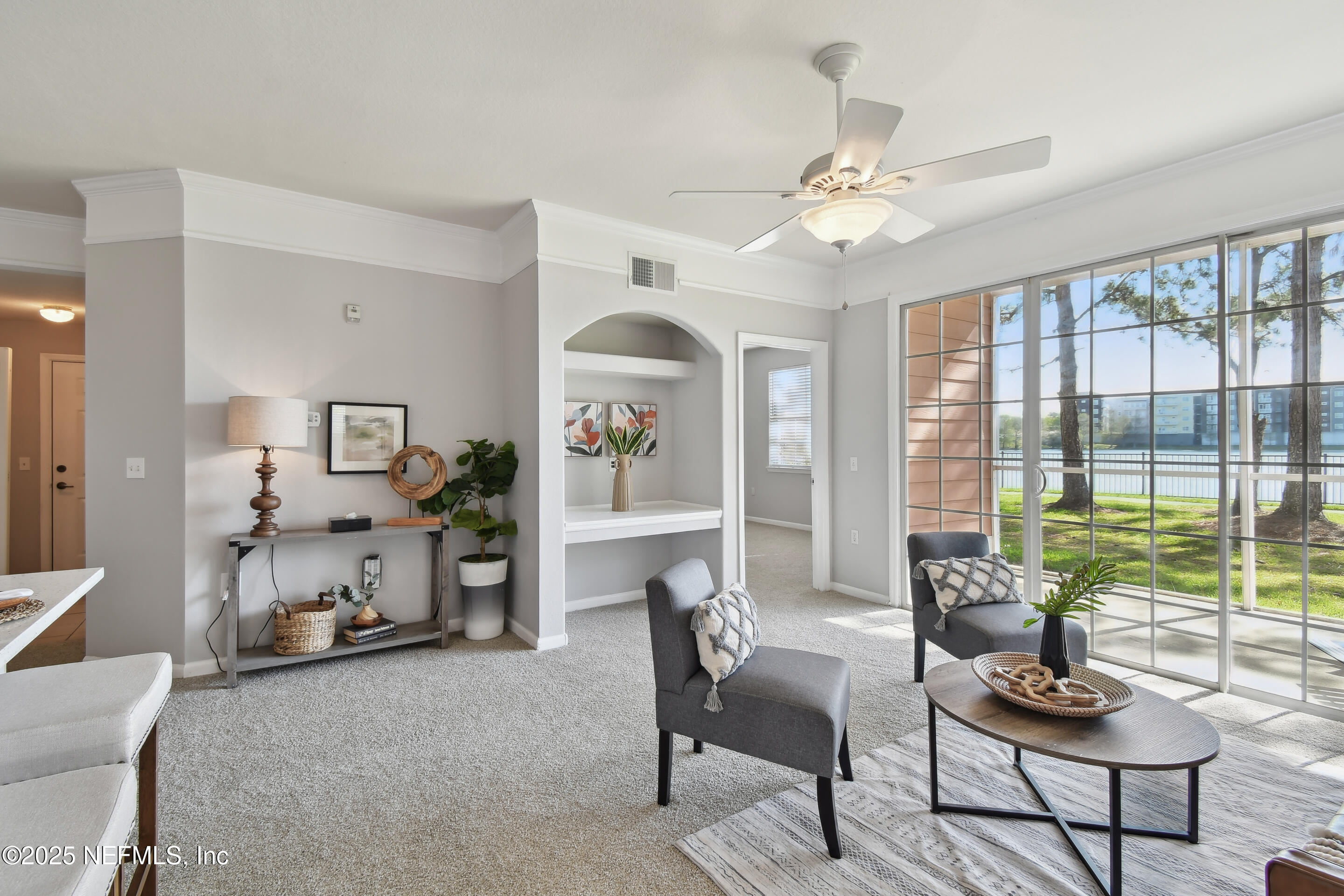 8550 Touchton Road, Unit 1118 Jacksonville, FL 32216 - Photo 6 of 39 Living Area