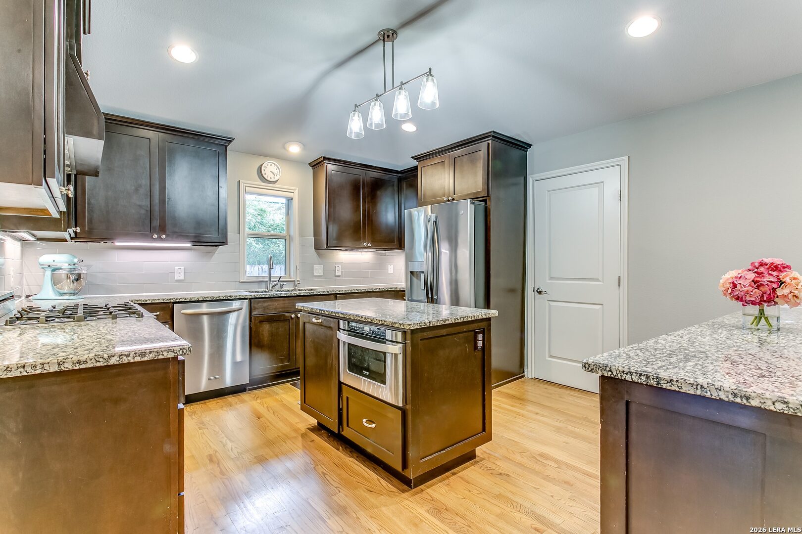 411 Garraty Road Terrell Hills, TX 78209 - Photo 6 of 28