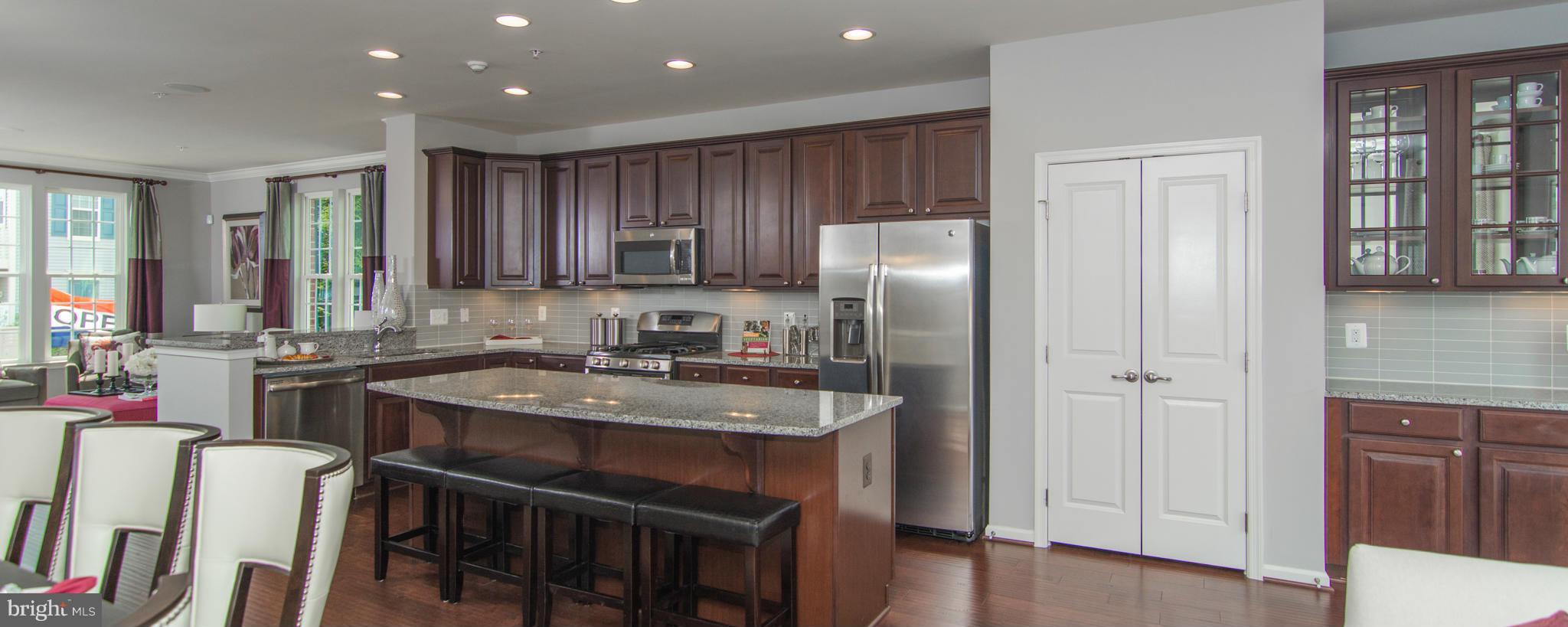 2770 Fredericksburg Road Hanover, MD 21076 - Photo 3 of 30 GREAT FOR ENTERTAINING - KITCHEN
