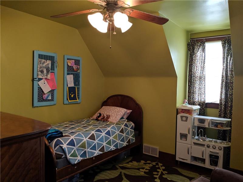 9710 Bellcrest Road Pittsburgh, PA 15237 - Photo 16 of 22