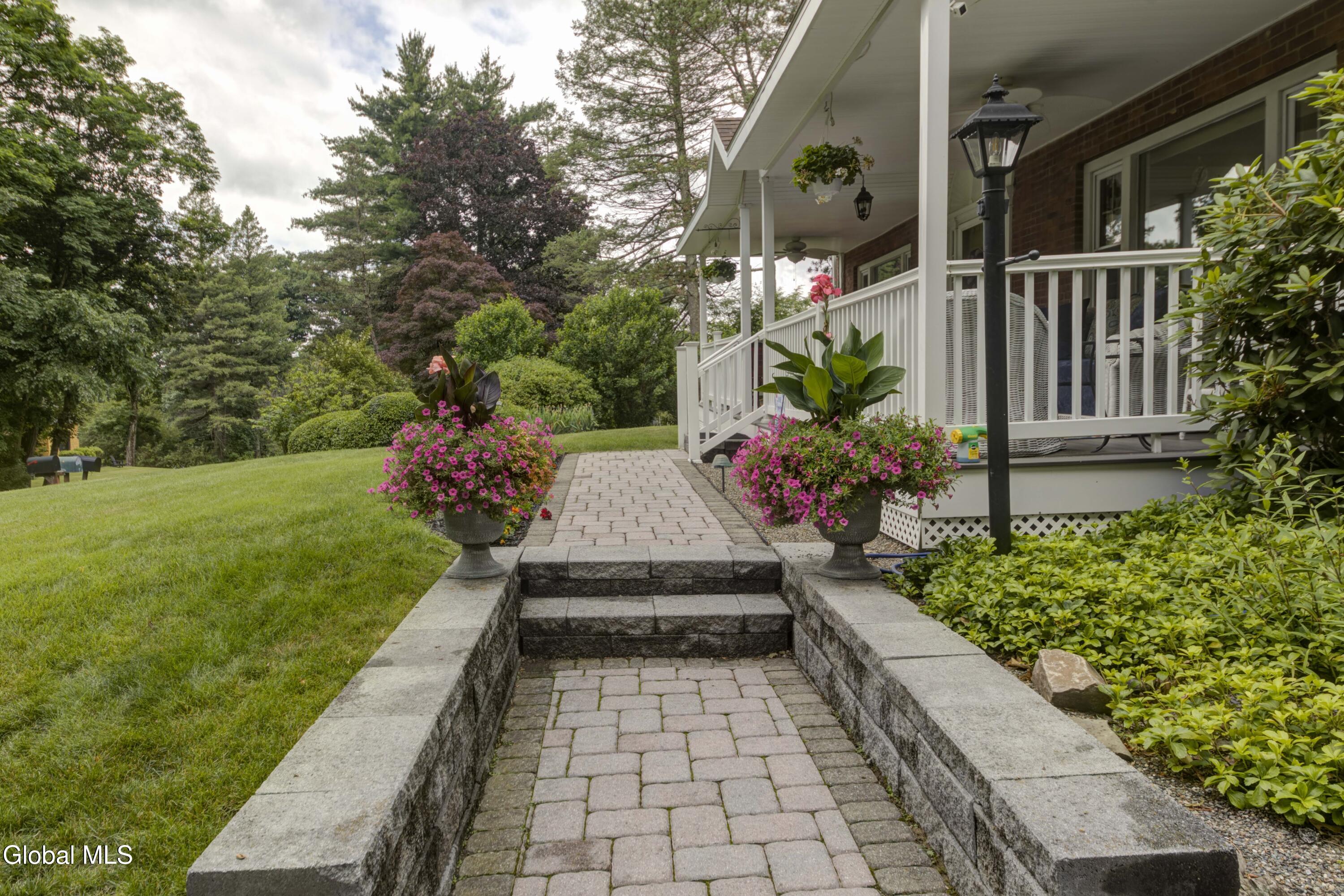 43 E Road Brunswick, NY 12180 - Photo 5 of 54 43 East Rd-9