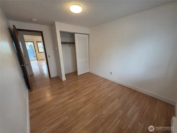 $2,000 | 3110 South 216th Street, Unit D1, SeaTac, WA 98198