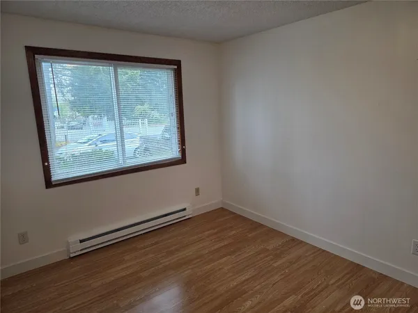 $2,000 | 3110 South 216th Street, Unit D1, SeaTac, WA 98198