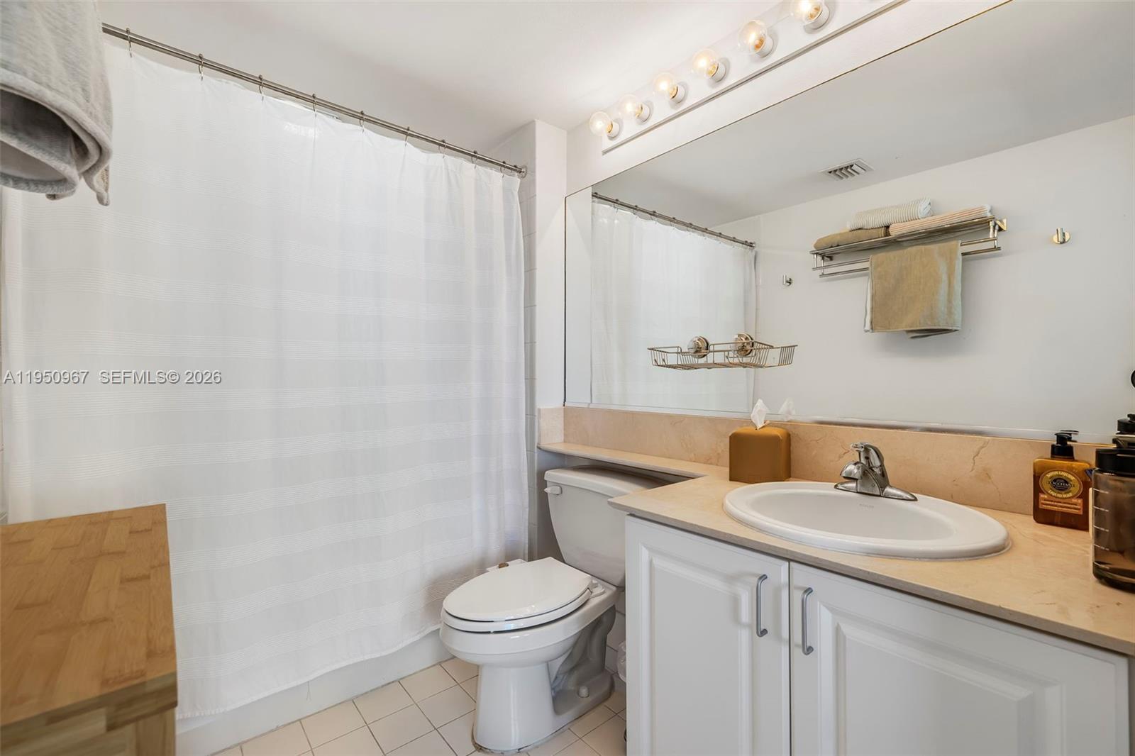 90 Alton Road, Unit 811 Miami Beach, FL 33139 - Photo 14 of 38