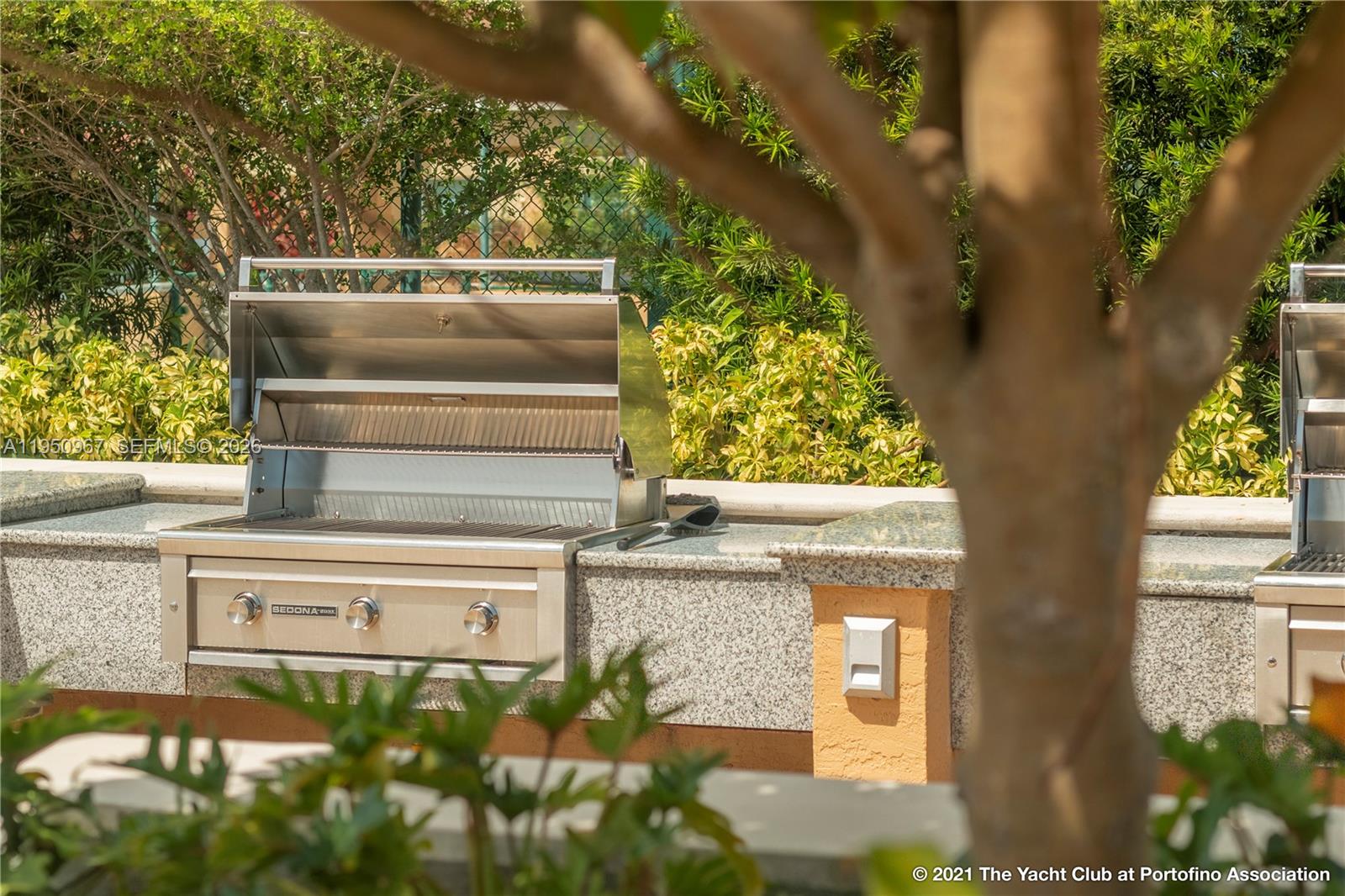 90 Alton Road, Unit 811 Miami Beach, FL 33139 - Photo 33 of 38