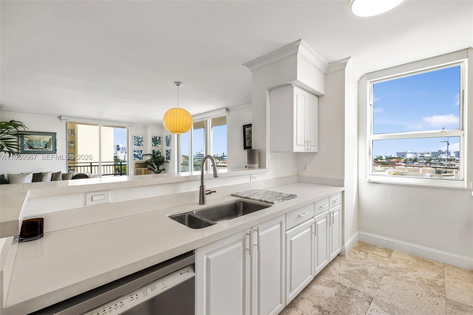 90 Alton Road, Unit 811 Miami Beach, FL 33139 - Photo 6 of 38