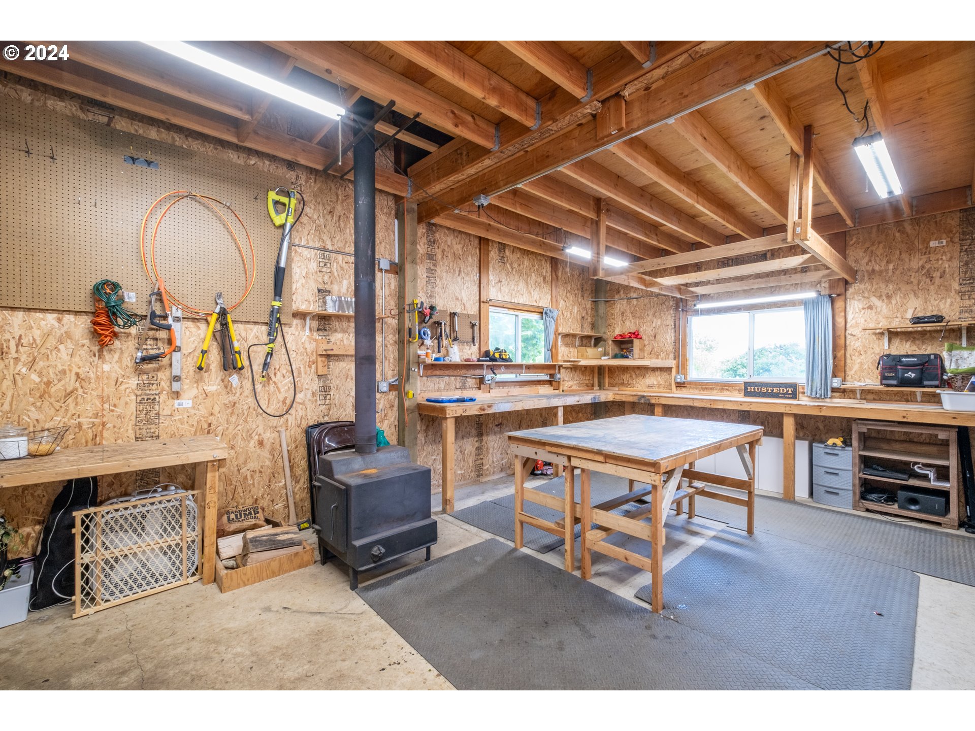 30854 Ty Valley Road Lebanon, OR 97355 - Photo 31 of 42 Gallery Image 31