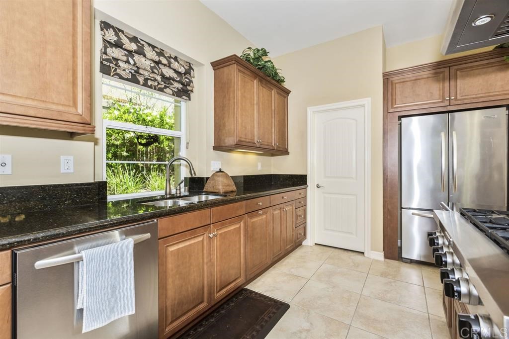 1002 Scarlet Way Encinitas, CA 92024 - Photo 9 of 25