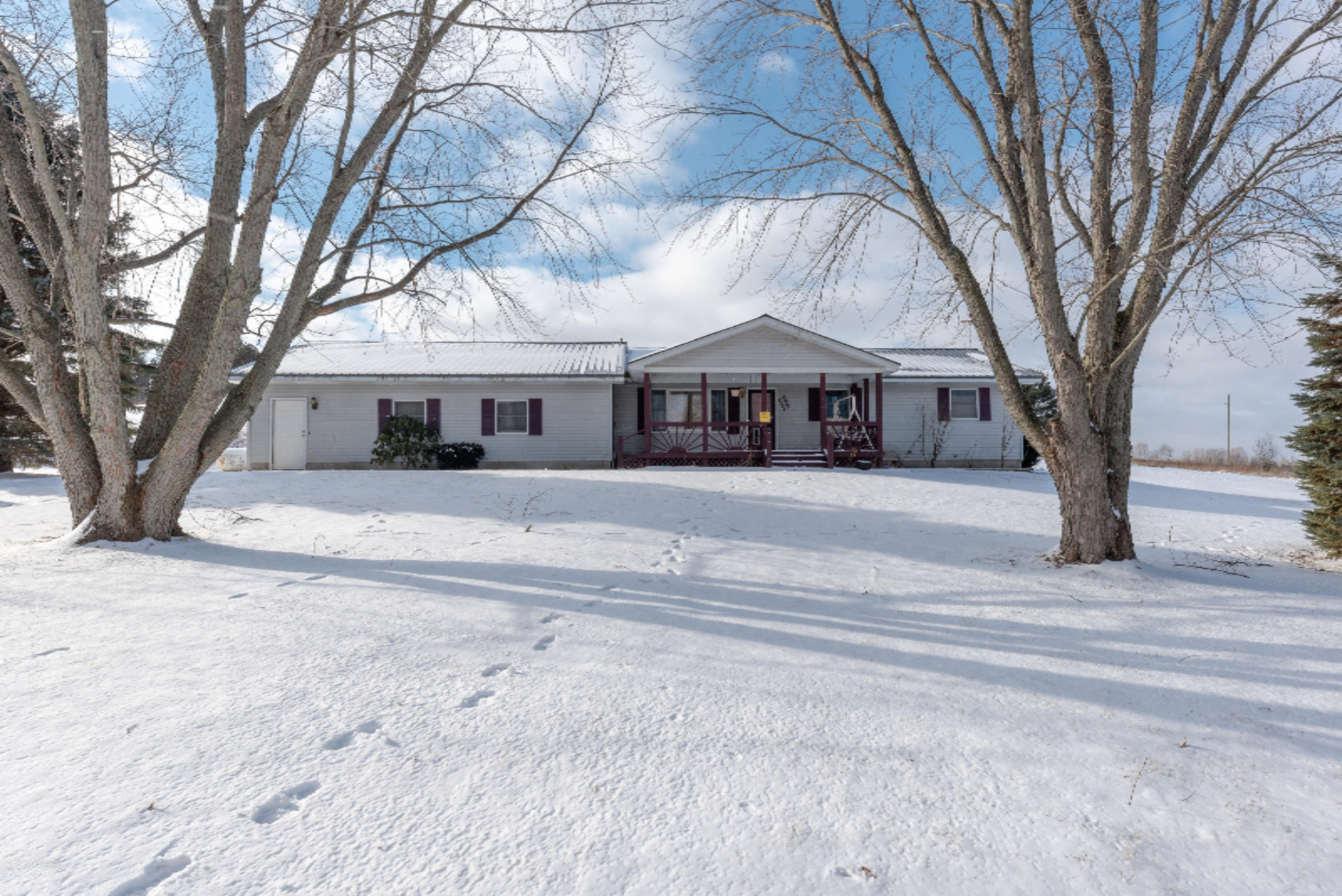 3443 North Sherman Road Weidman, MI 48893 - Photo 6 of 17 3443 N Sherman Rd Weidman-11