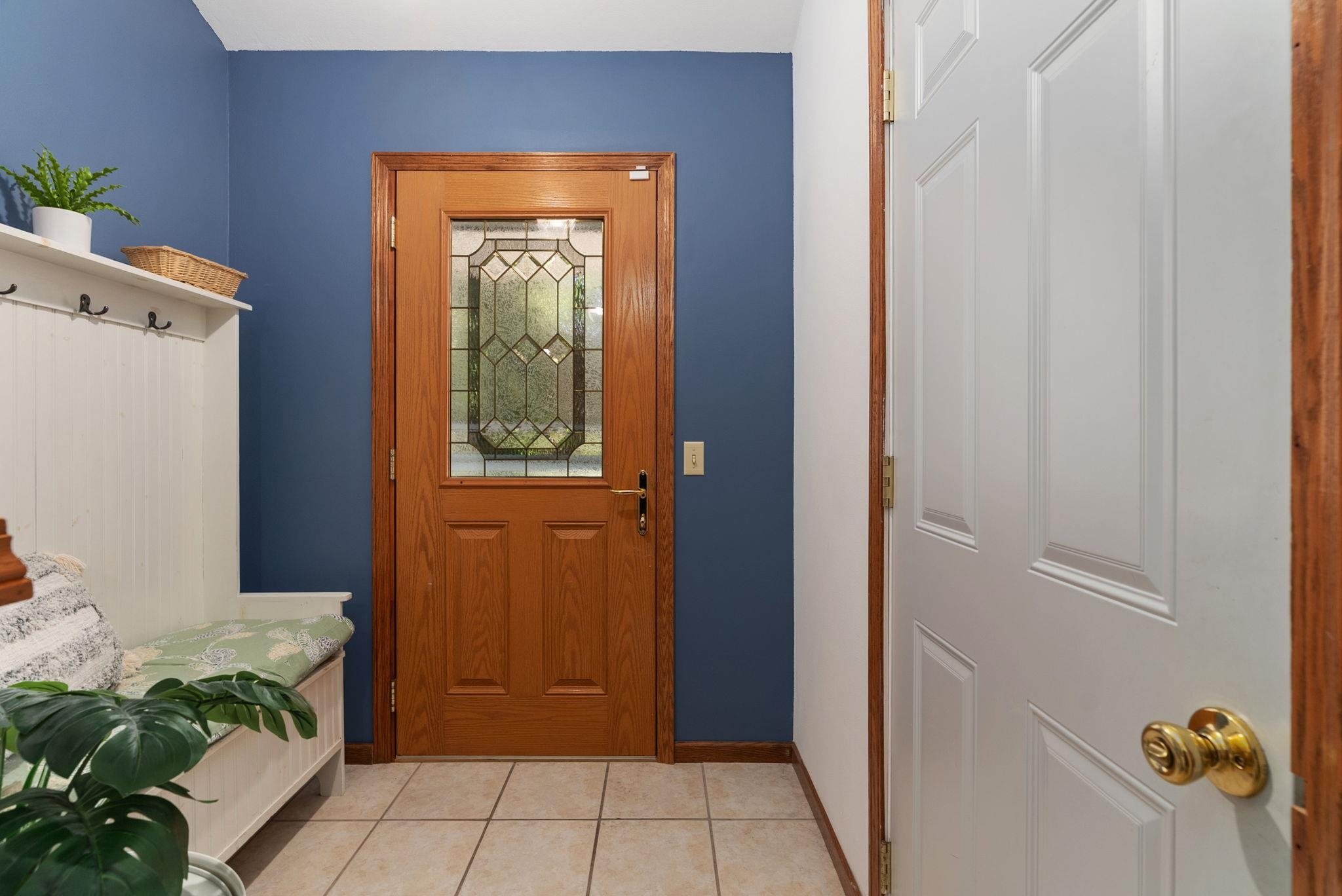 2725 Whitlock Road Madison, WI 53719 - Photo 8 of 25