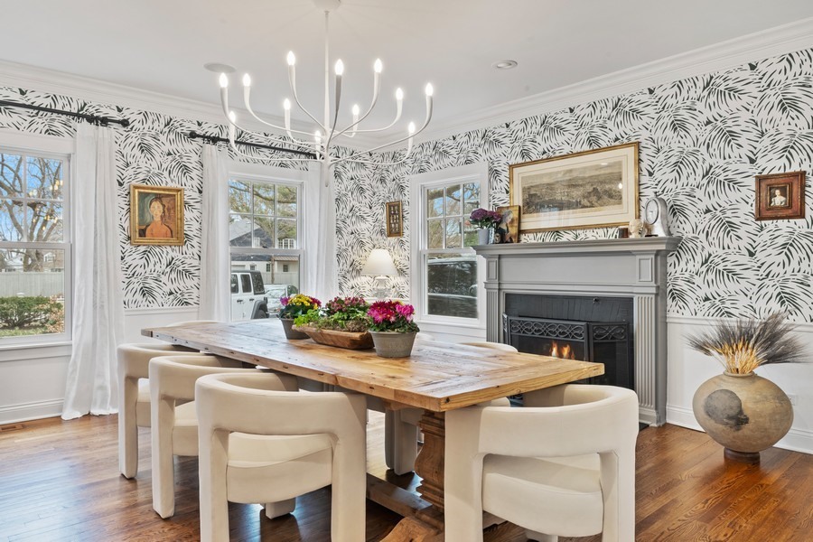 346 Sheridan Road Winnetka, IL 60093 - Photo 23 of 59 a kitchen with a table and chairs in it