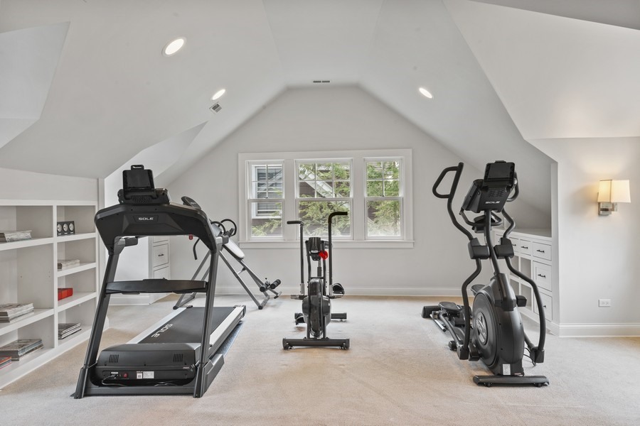 346 Sheridan Road Winnetka, IL 60093 - Photo 30 of 59 a view of a room with gym equipment