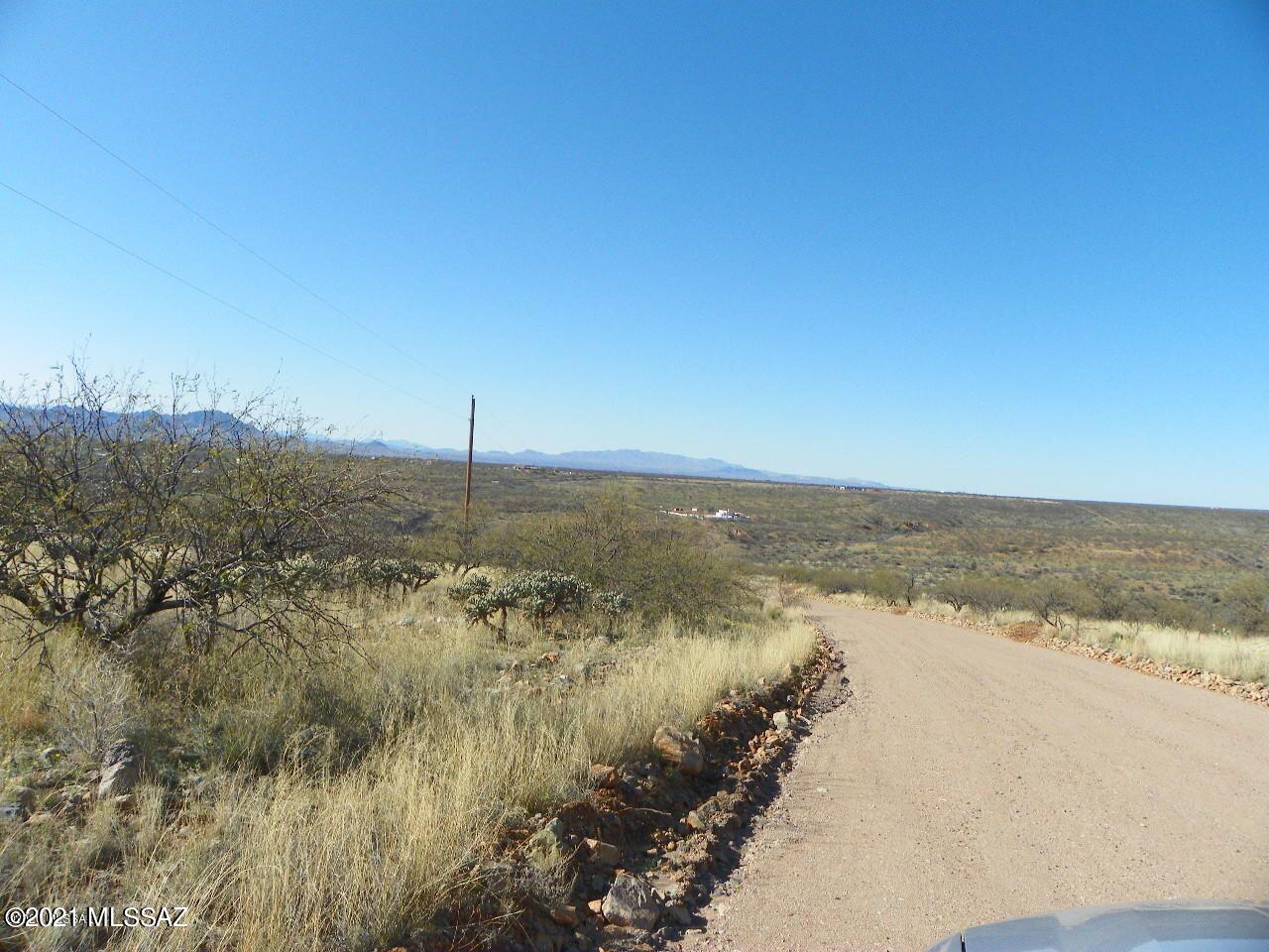 1820 Círculo Tortuga, Unit 51 Rio Rico, AZ 85648 - Photo 2 of 2