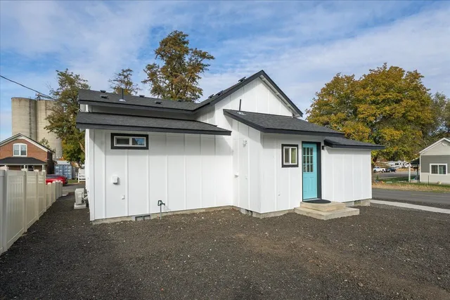$249,900 | 405 West 2nd Street, Sprague, WA 99032