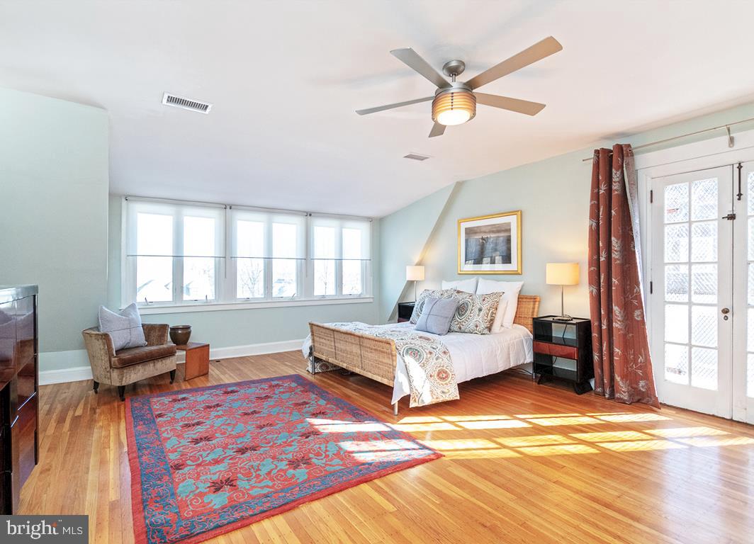 329 Hawthorn Road Baltimore, MD 21210 - Photo 23 of 53 Bedroom 1