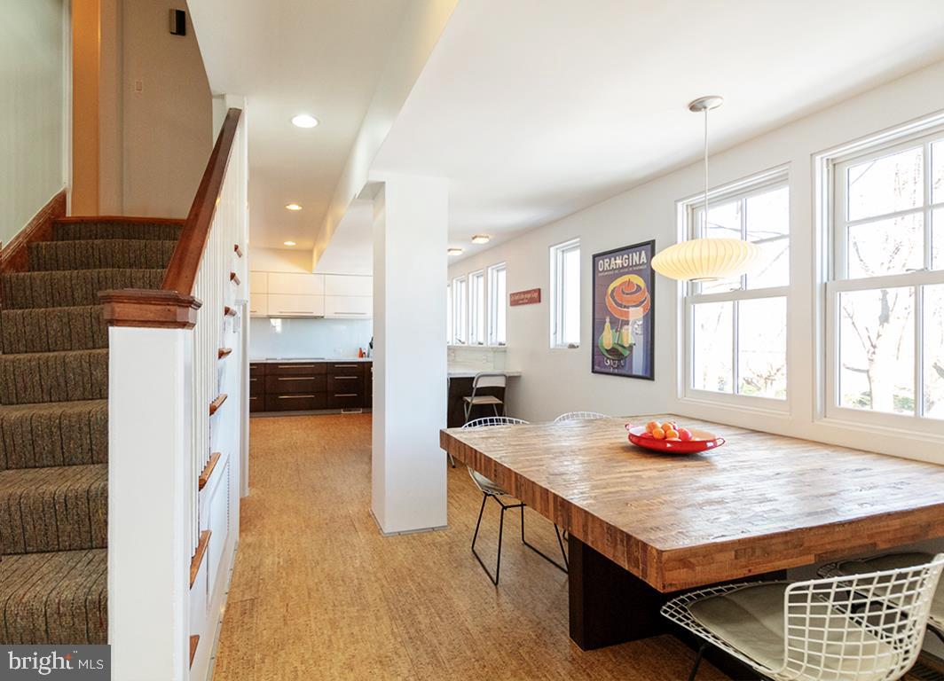 329 Hawthorn Road Baltimore, MD 21210 - Photo 9 of 53 Kitchen/Dinette Entrance