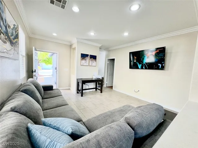 $4,550 | 8842 Sierra Linda Drive, Las Vegas, NV 89147