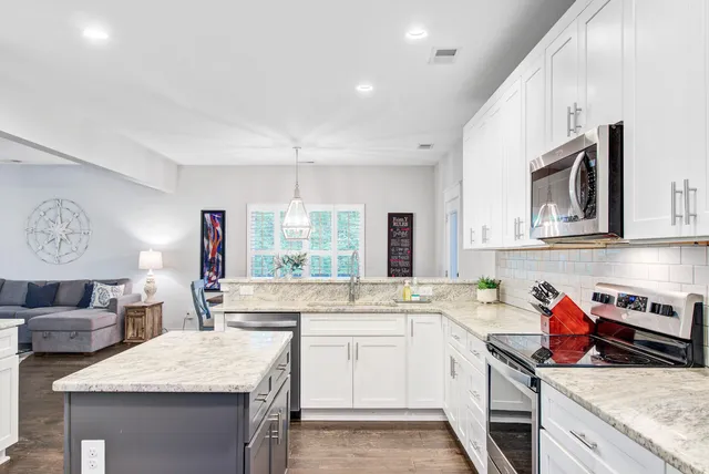 $715,000 | 6190 Buttonbush Drive, Ravenel, SC 29470