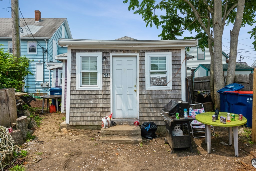 14 Holly Street Wareham, MA 02558 - Photo 24 of 35