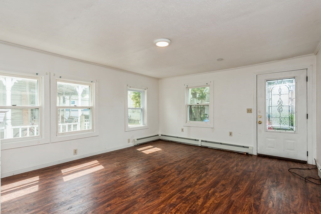 14 Holly Street Wareham, MA 02558 - Photo 5 of 35