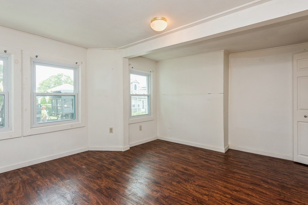 14 Holly Street Wareham, MA 02558 - Photo 10 of 35