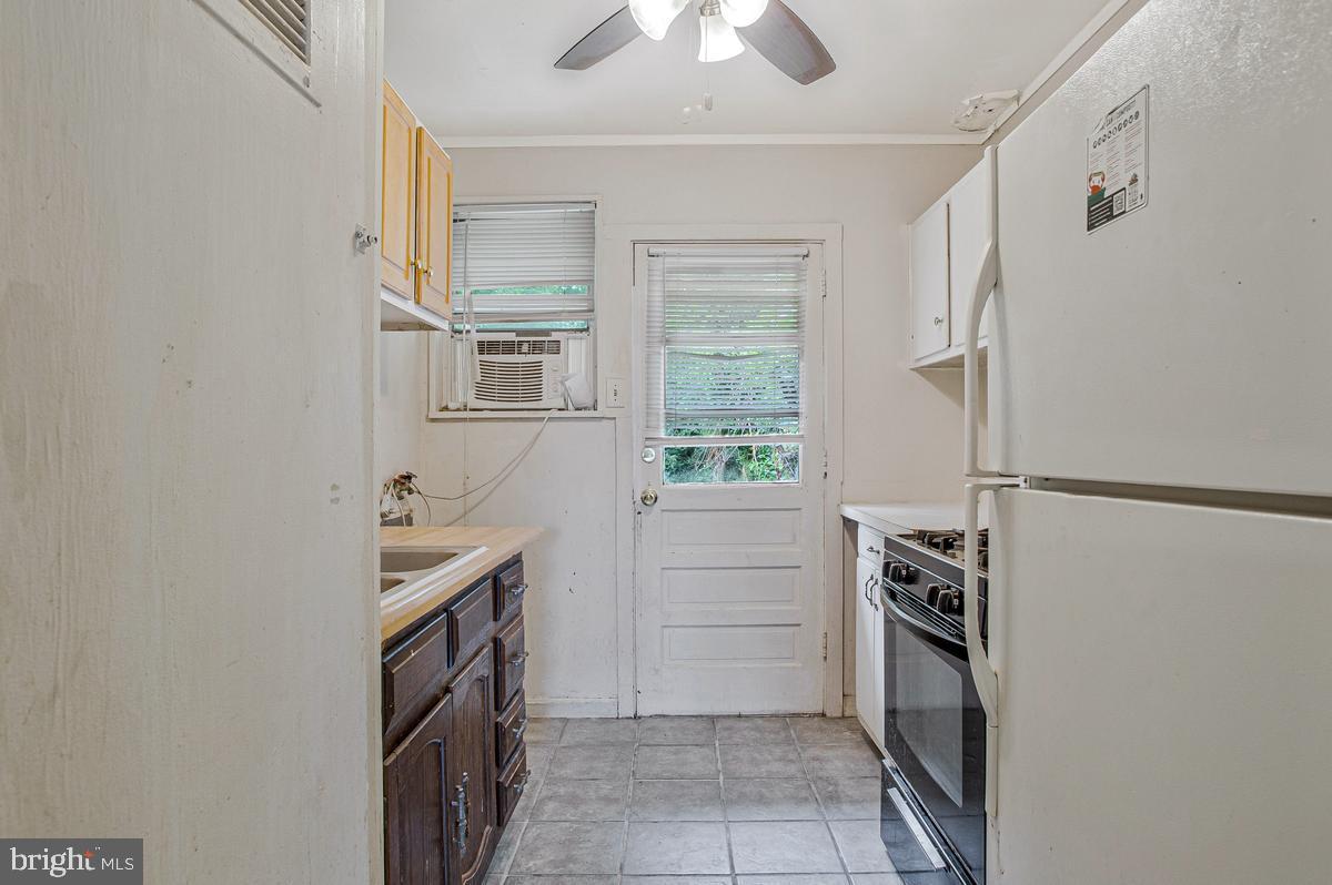 7728 Oxman Road Landover, MD 20785 - Photo 11 of 27
