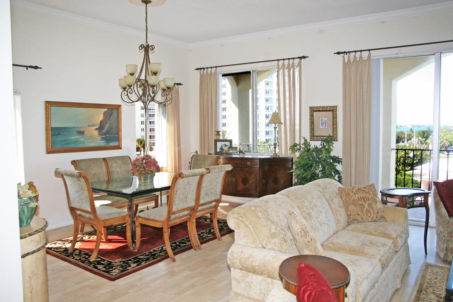 300 South Beach Road, Unit 402 Jupiter, FL 33469 - Photo 2 of 16 Living Room/Dining Room