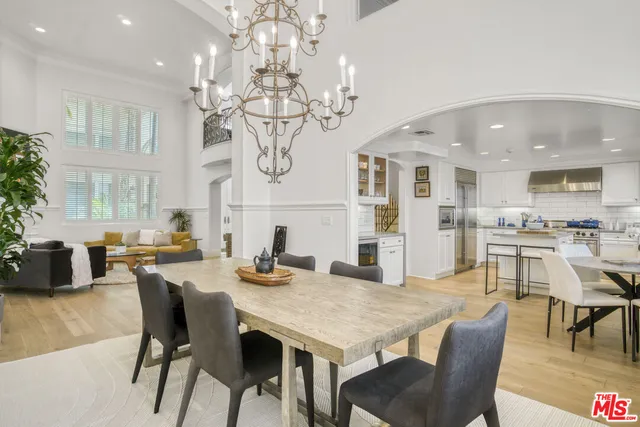 $15,995 | 11974 Mayfield Avenue, Unit 6, Los Angeles, CA 90049