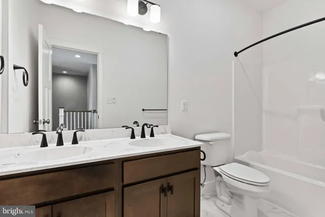 $789,900 | 5330 Wilshire Road, Harrisburg, PA 17112