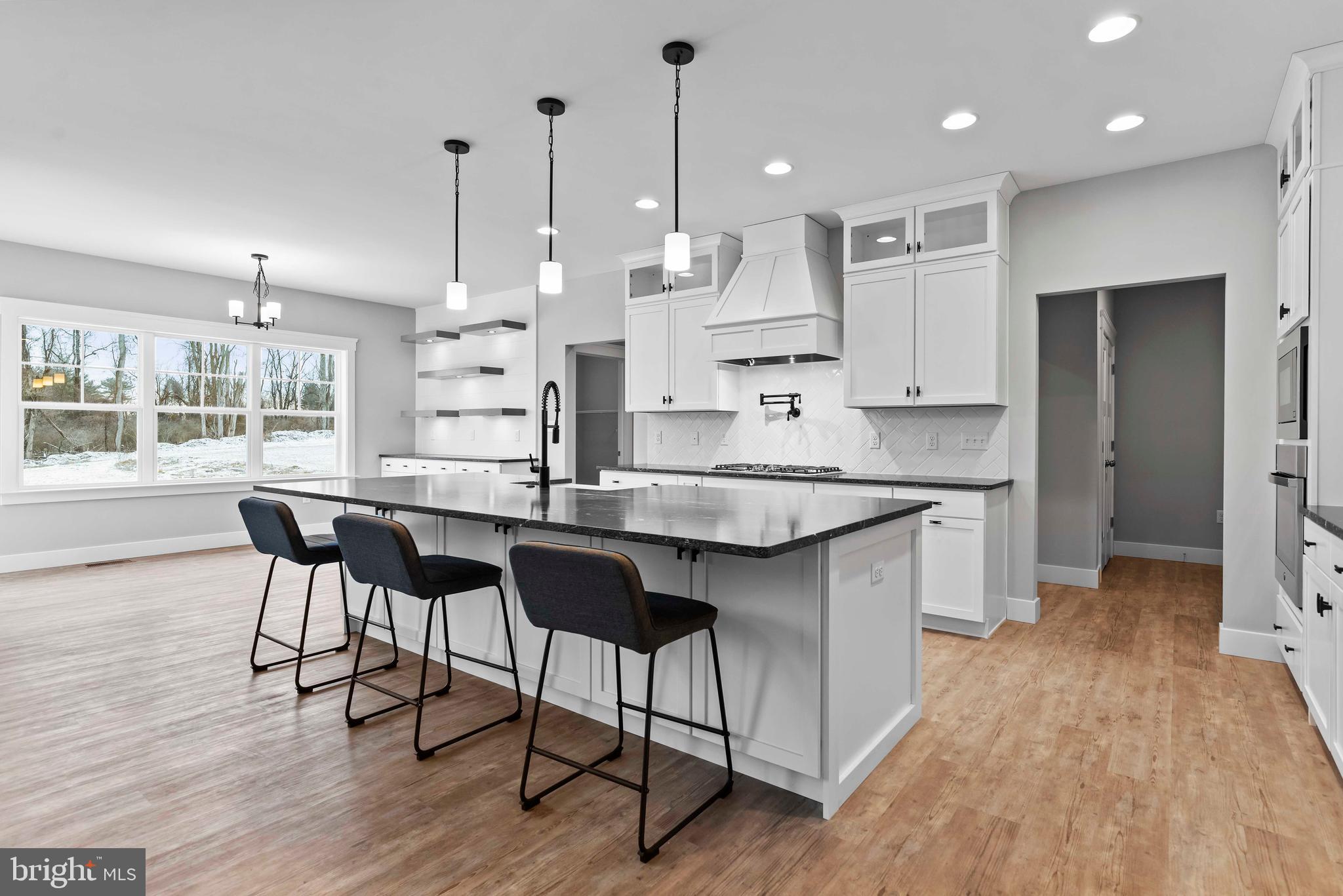 5330 Wilshire Road Harrisburg, PA 17112 - Photo 6 of 49