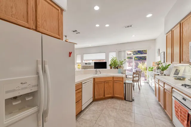 $899,000 | 2010 Carignan Way, San Jose, CA 95135