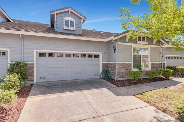 $899,000 | 2010 Carignan Way, San Jose, CA 95135