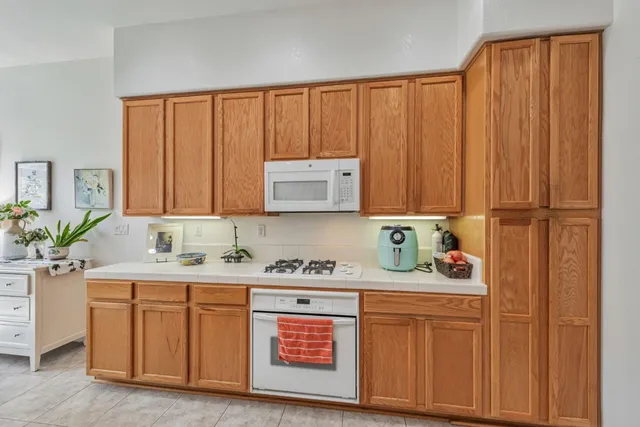 $899,000 | 2010 Carignan Way, San Jose, CA 95135