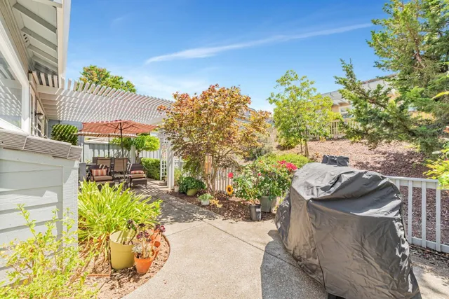 $899,000 | 2010 Carignan Way, San Jose, CA 95135